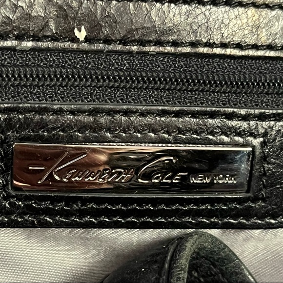Kenneth Cole New York Large Leather Purse - Picture 6 of 8